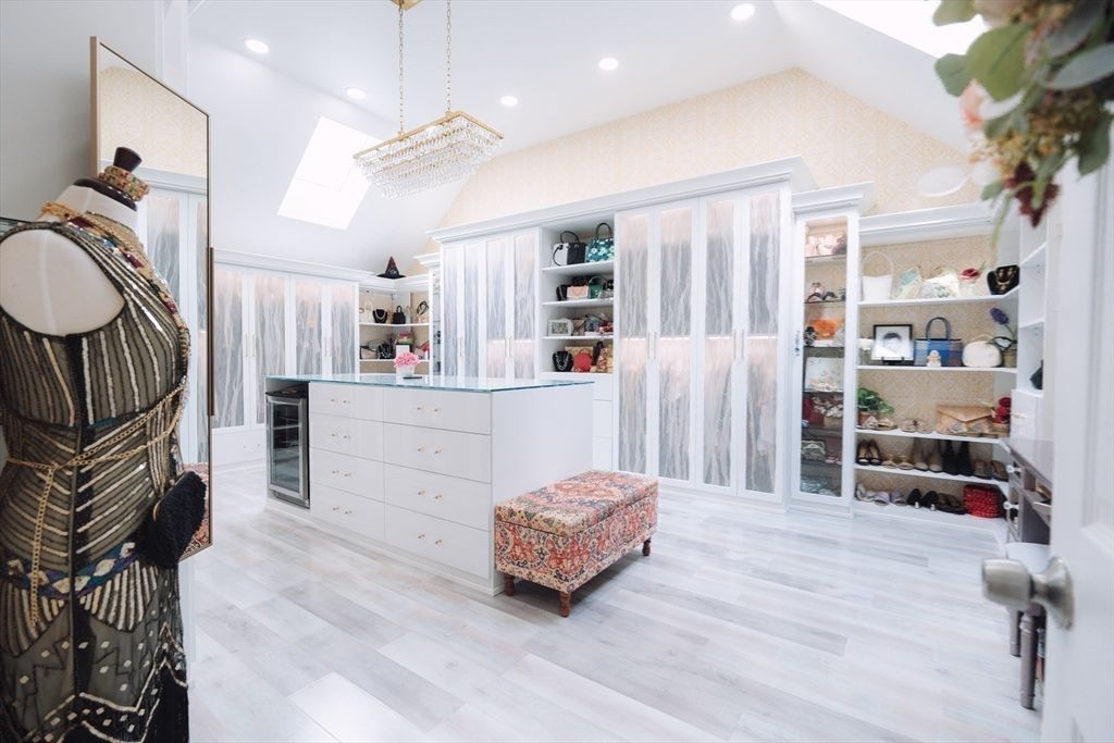 Chandelier, Interior, Recessed Lighting, Walk-in Closets, Wood Texture Flooring