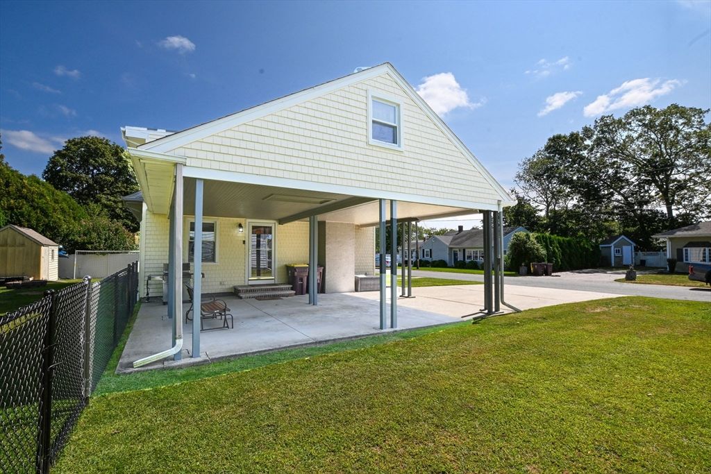 Backyard, Exterior