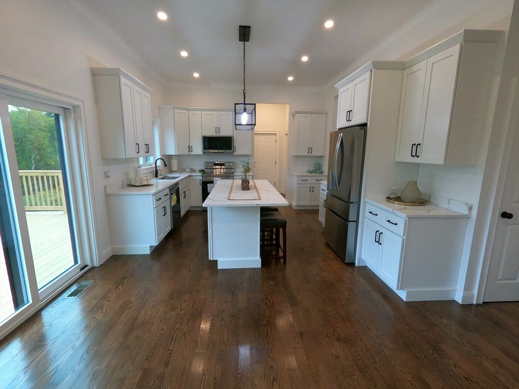 Interior, Kitchen, Pendant Lights, Recessed Lighting, Wood Texture Flooring
