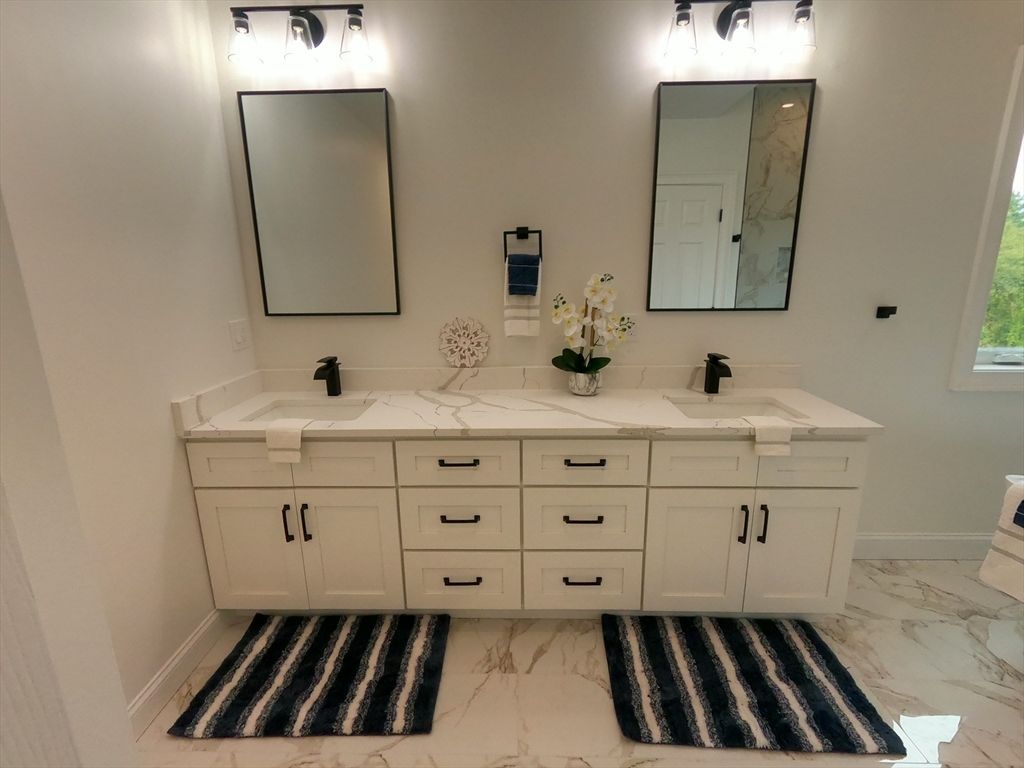 Bathroom, Dual Sink Vanities, Interior, Marble