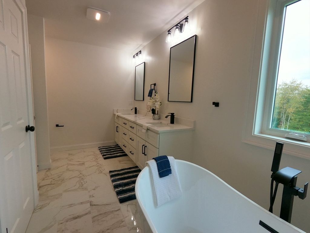 Bathroom, Dual Sink Vanities, Free Standing Baths, Interior, Marble, Recessed Lighting