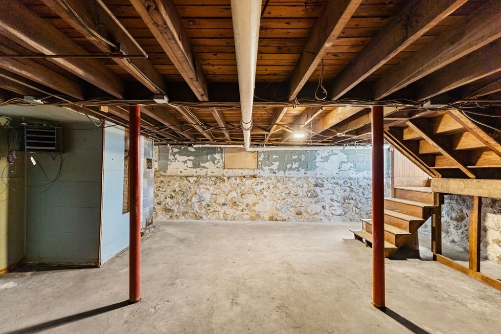 Interior, Stone Walls, Wooden Beams, Wooden Ceilings
