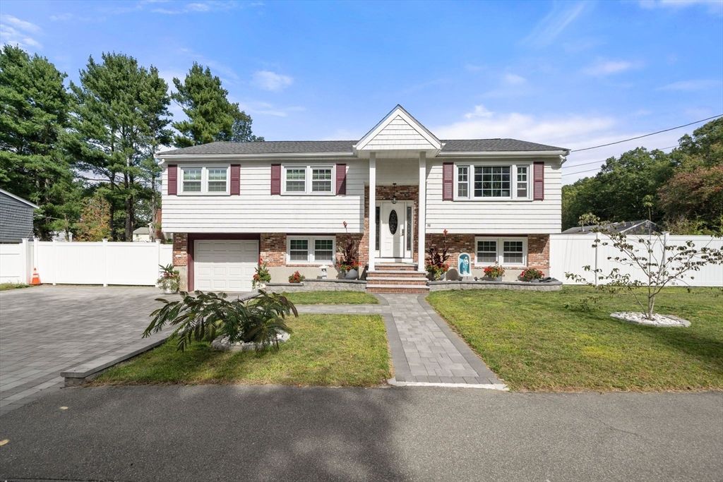 Attached, Exterior, Facade, Raised Ranch