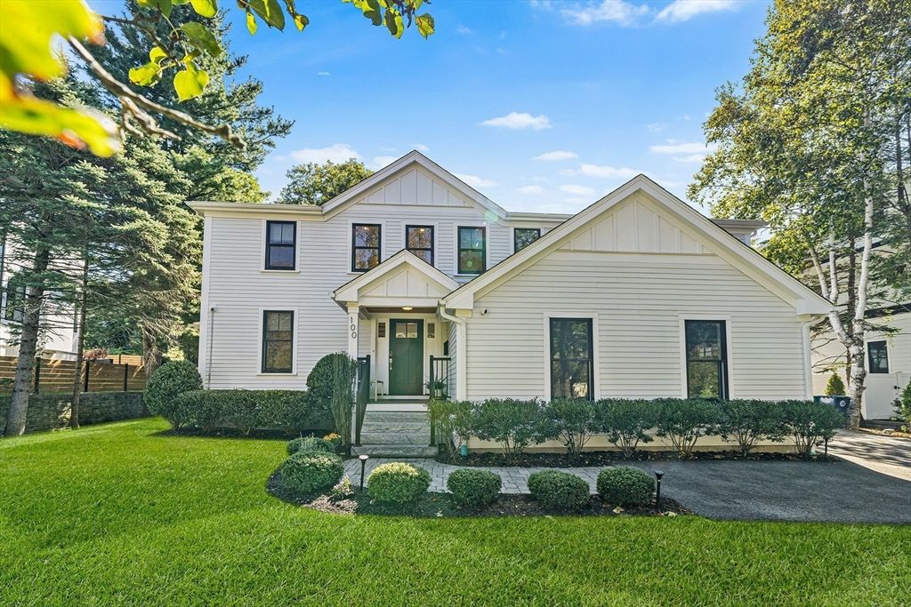 Backyard, Exterior, Facade, Farmhouse