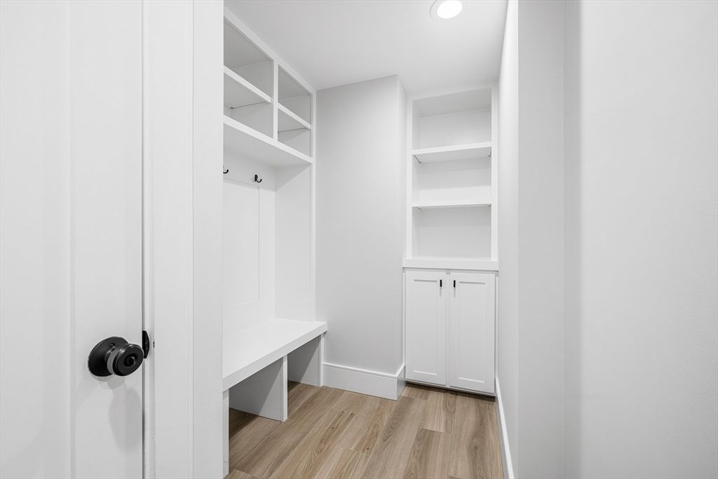 Interior, Recessed Lighting, Walk-in Closets, Wood Texture Flooring
