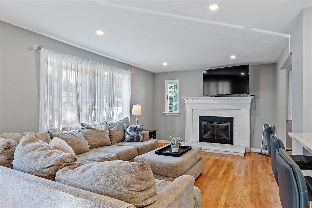 Fireplace, Interior, Living room, Recessed Lighting, Wood Texture Flooring