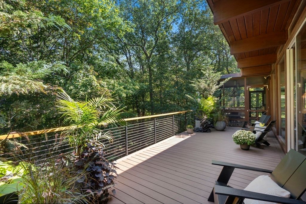 Exterior, Wood Texture Flooring