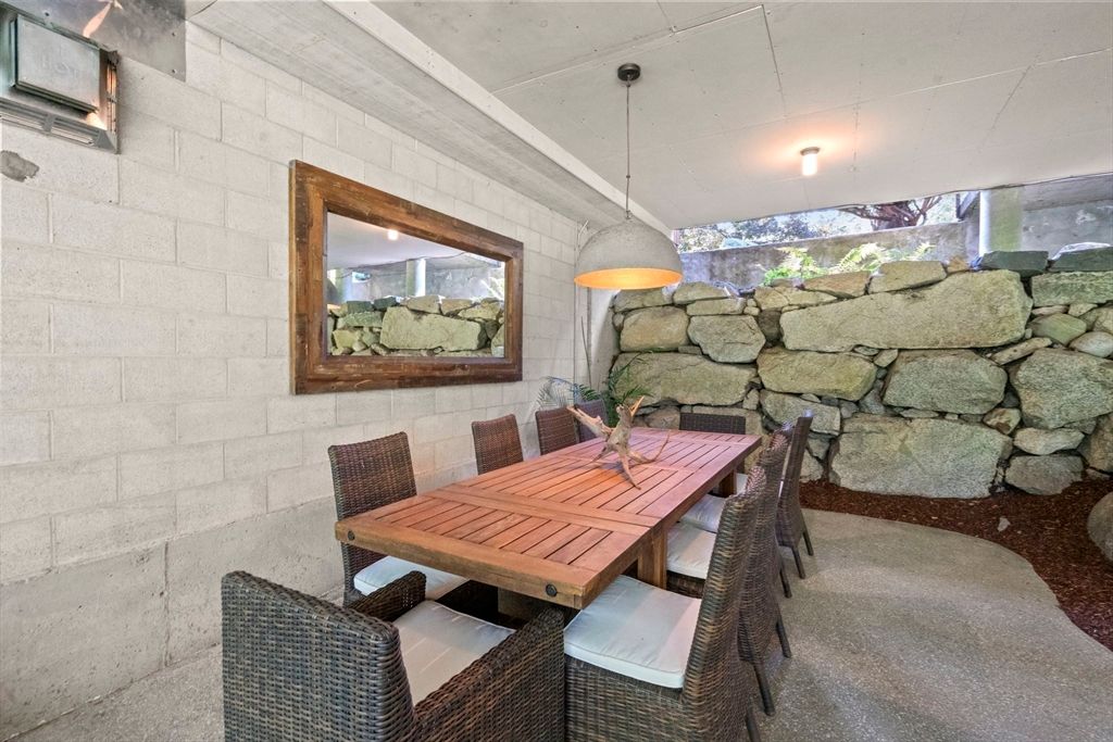 Dining room, Interior, Pendant Lights, Stone Walls
