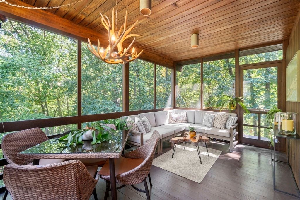 Chandelier, Dining room, Interior, Living room, Sun Room, Wooden Ceilings, Wood Texture Flooring