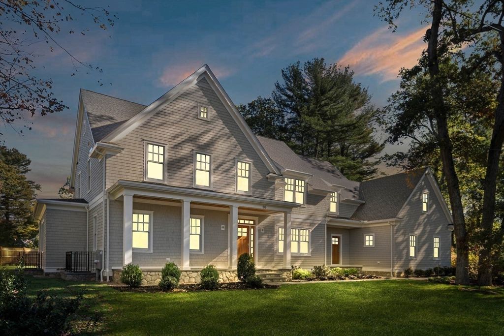Exterior, Facade, Farmhouse
