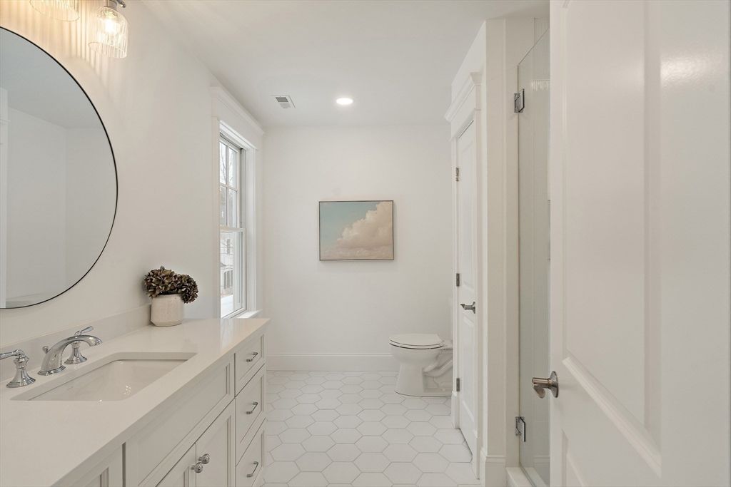 Bathroom, Interior, Recessed Lighting
