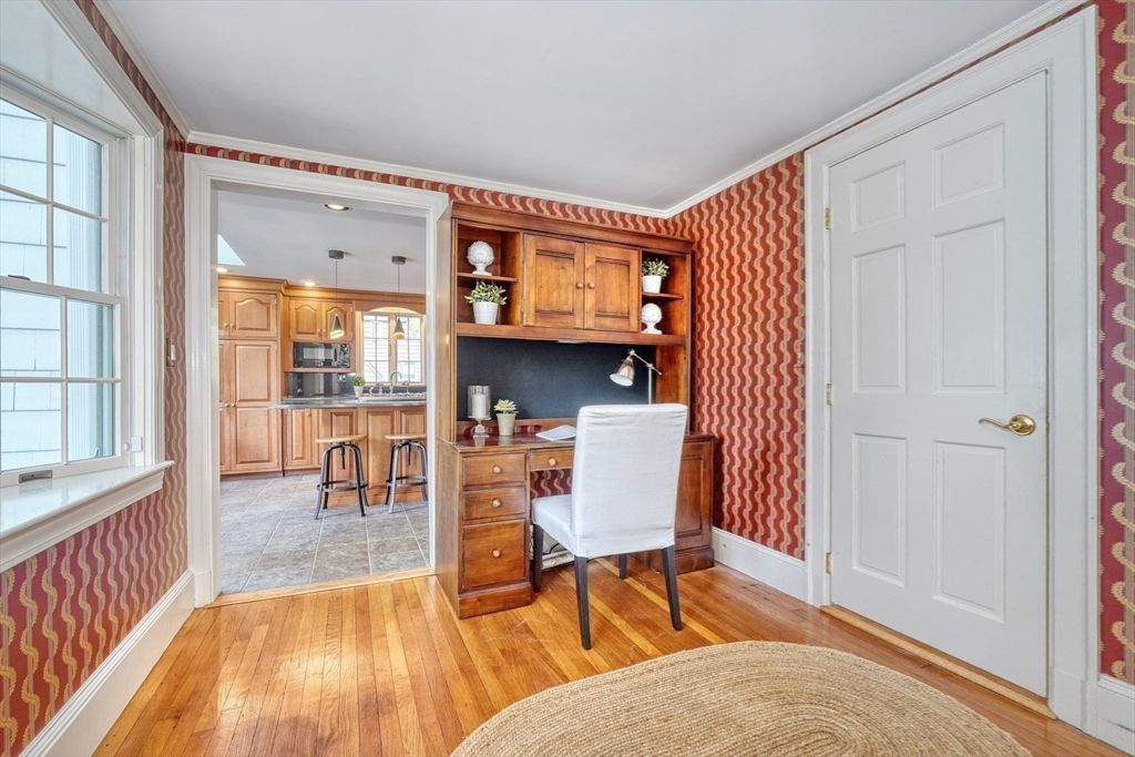 Home Office, Interior, Kitchen, Pendant Lights, Wood Texture Flooring