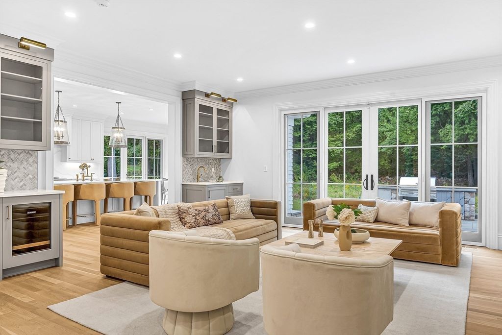 Interior, Kitchen, Living room, Pendant Lights, Recessed Lighting, Wood Texture Flooring