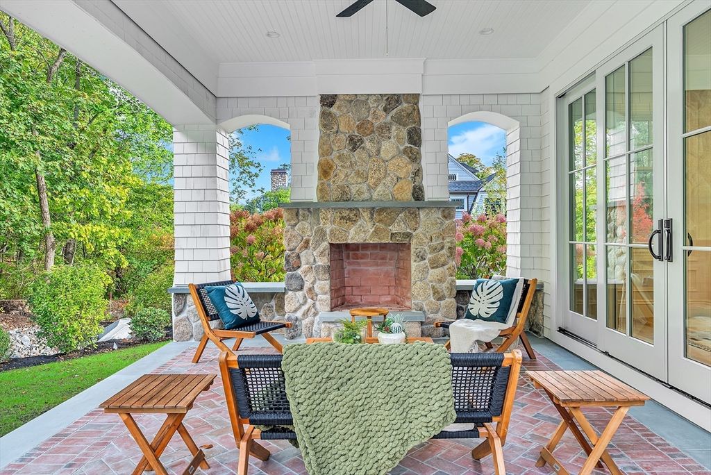 Exterior, Fireplace