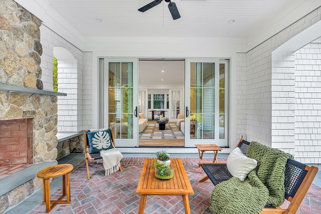 Exterior, Fireplace