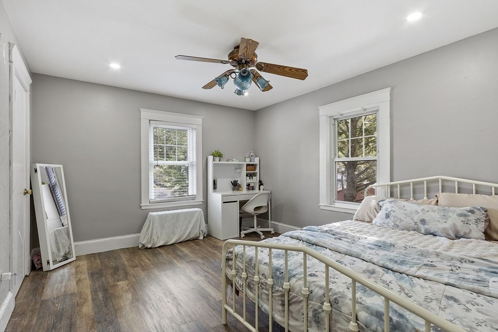 Bedroom, Home Office, Interior, Recessed Lighting, Wood Texture Flooring