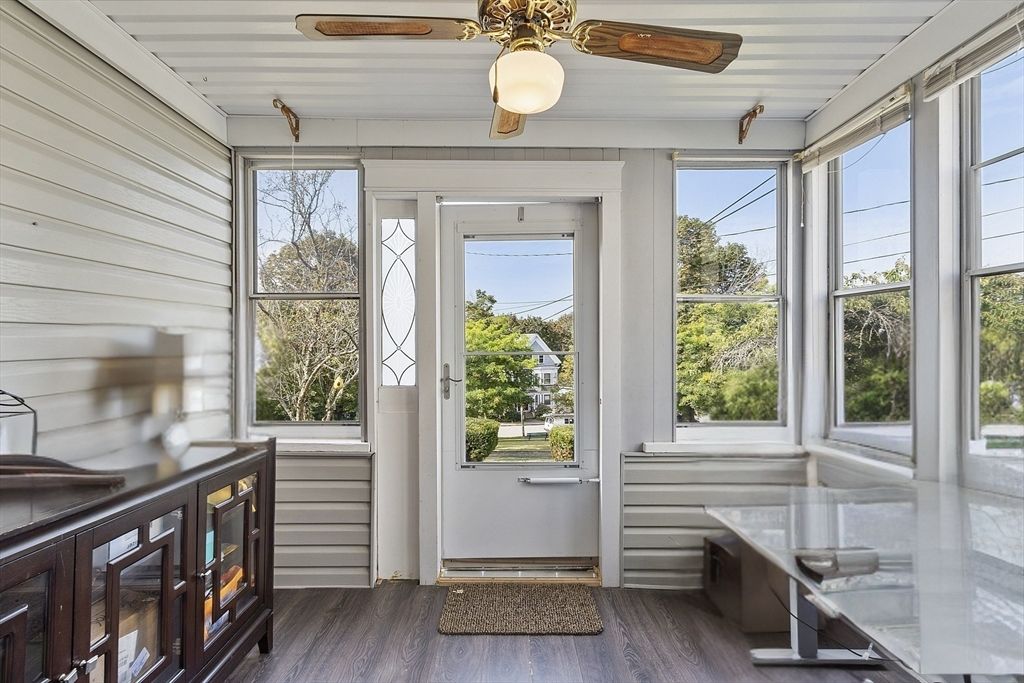 Interior, Sun Room, Wood Texture Flooring