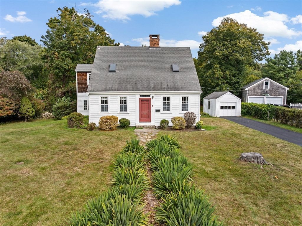 Backyard, Detached Garage, Exterior, Facade, Cape Cod
