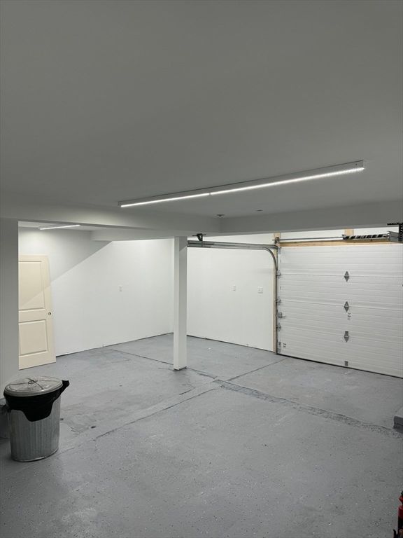 Garage, Interior