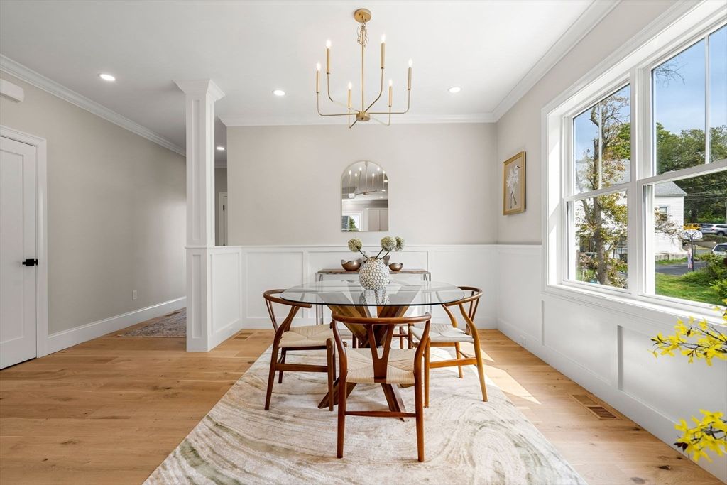 Chandelier, Dining room, Interior, Recessed Lighting, Wood Texture Flooring