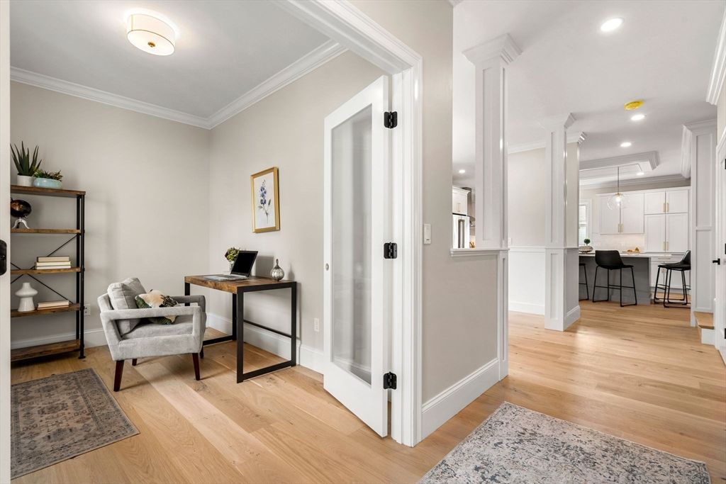 Interior, Recessed Lighting, Wood Texture Flooring