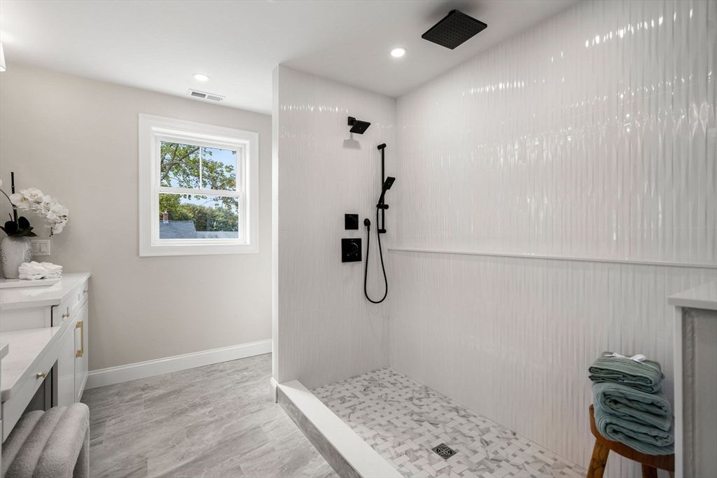 Bathroom, Interior, Recessed Lighting, Wood Texture Flooring