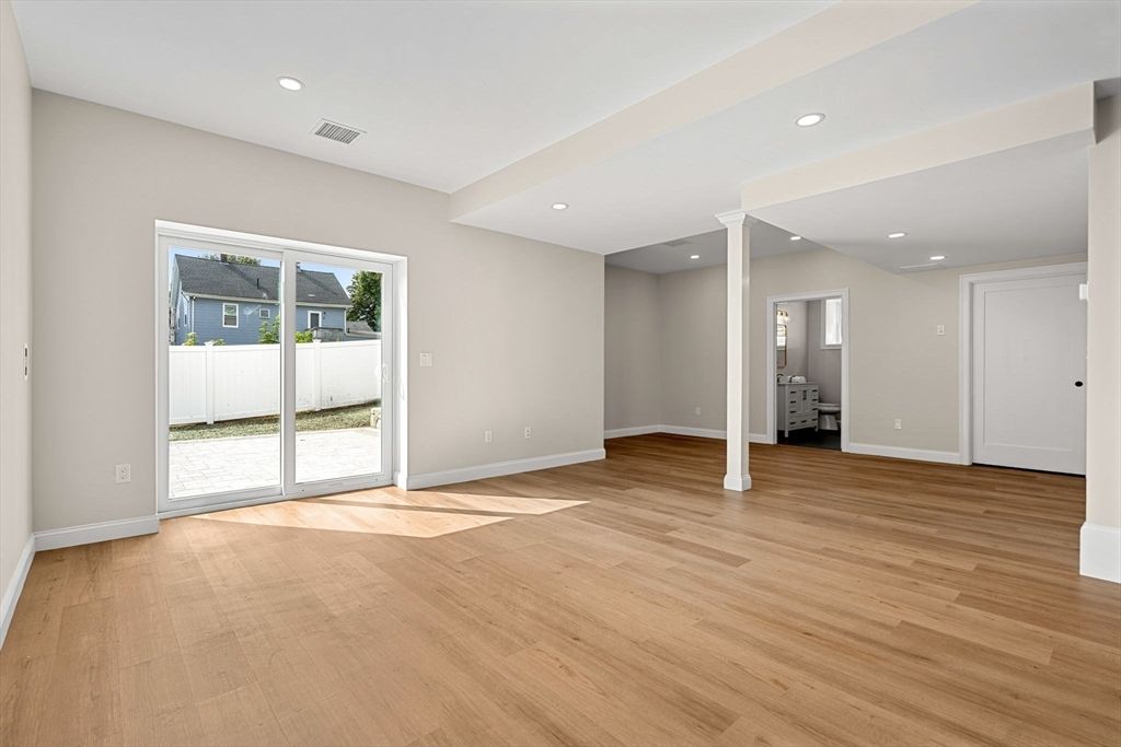 Empty room, Interior, Recessed Lighting, Wood Texture Flooring