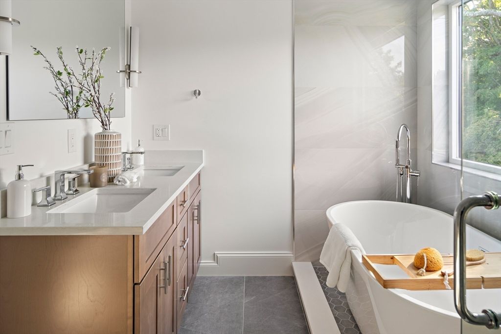 Bathroom, Dual Sink Vanities, Free Standing Baths, Interior