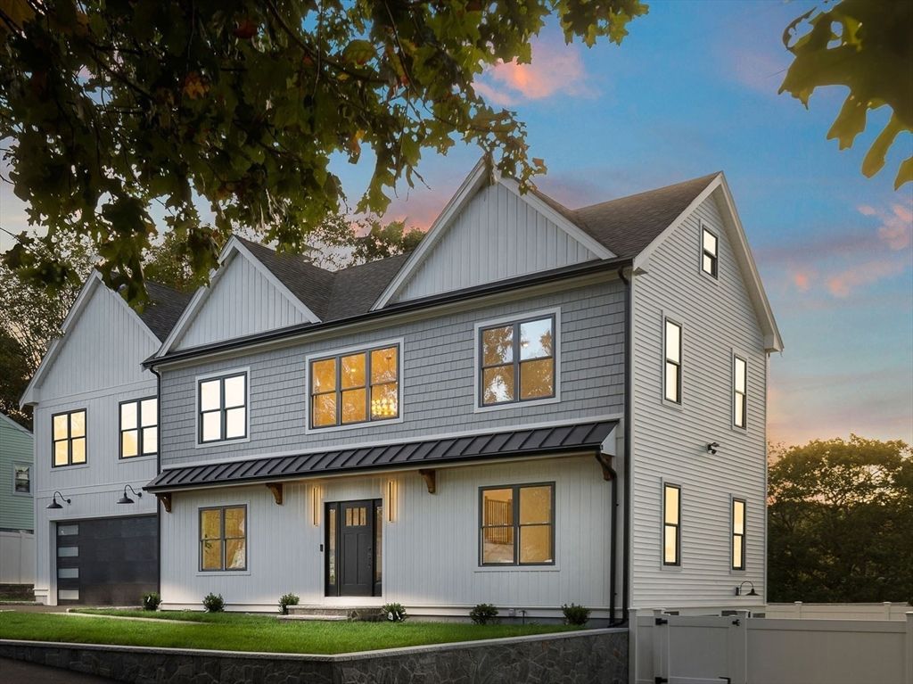 Attached, Exterior, Facade, Farmhouse