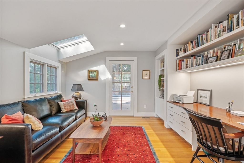 Home Office, Interior, Living room, Recessed Lighting, Wood Texture Flooring