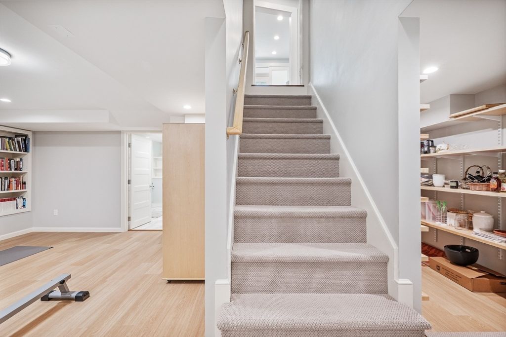 Interior, Recessed Lighting, Wood Texture Flooring