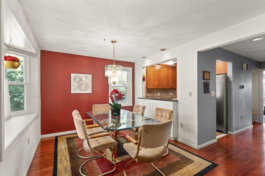 Chandelier, Dining room, Interior, Pendant Lights, Recessed Lighting, Wood Texture Flooring