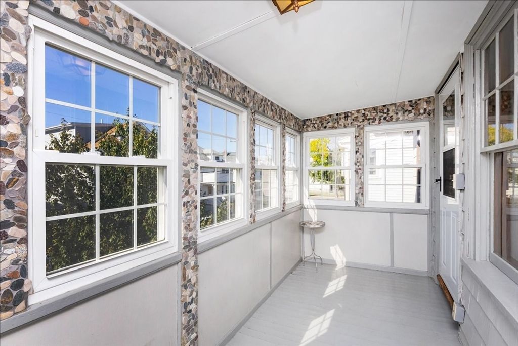 Empty room, Interior, Sun Room