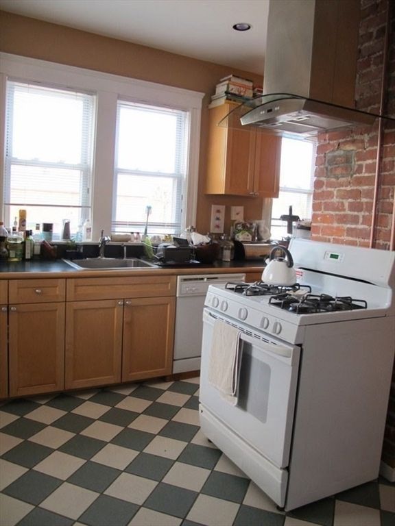 Interior, Kitchen, Recessed Lighting, Stone Walls