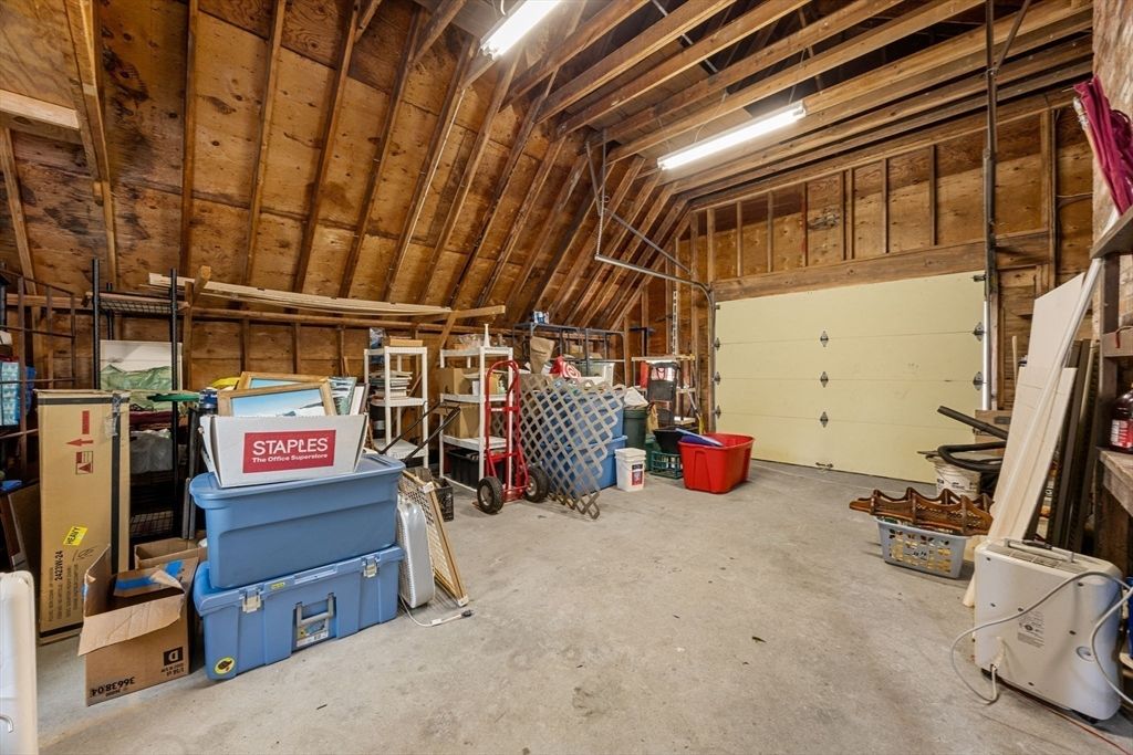 Garage, Interior, Wooden Beams, Wooden Walls
