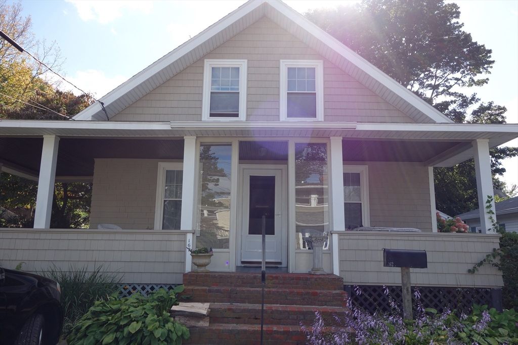 Exterior, Facade, American Craftsman