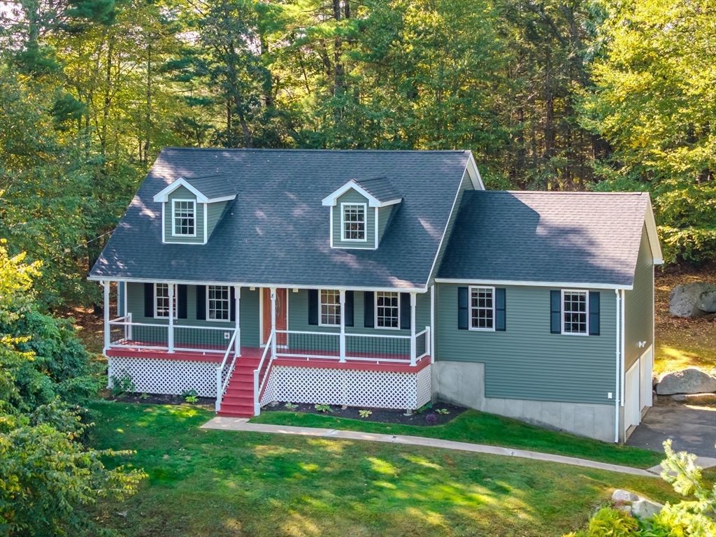 Backyard, Exterior, Facade, Cape Cod