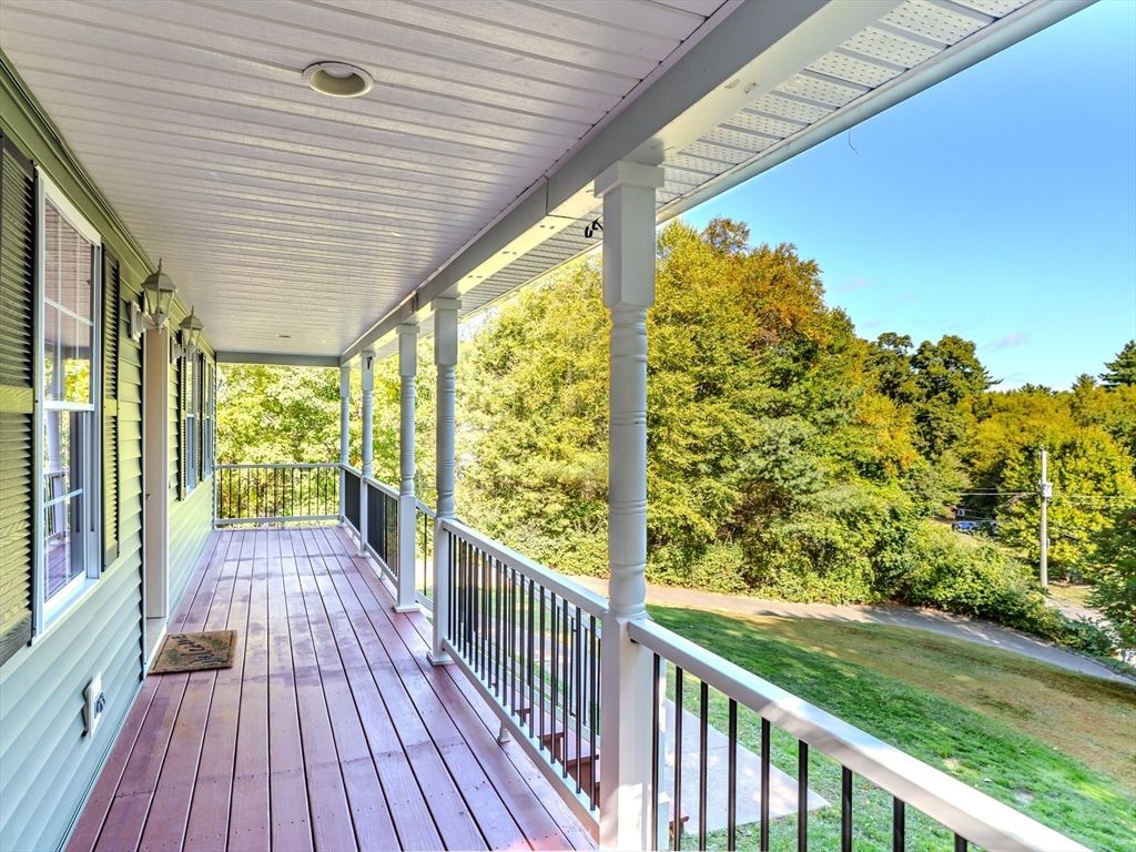 Exterior, Wood Texture Flooring