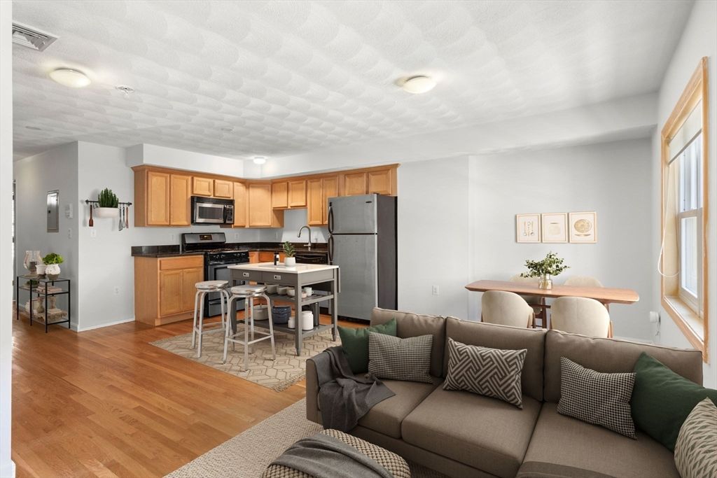 Dining room, Interior, Kitchen, Living room, Stainless Steel Appliances, Wood Texture Flooring