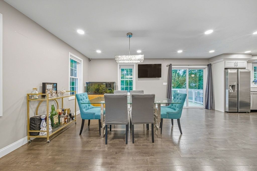 Chandelier, Dining room, Interior, Kitchen, Recessed Lighting, Stainless Steel Appliances, Wood Texture Flooring