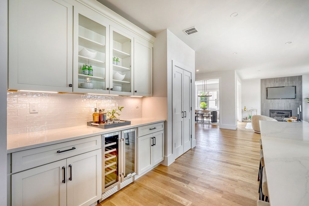 Fireplace, Interior, Kitchen, Recessed Lighting, Wood Texture Flooring