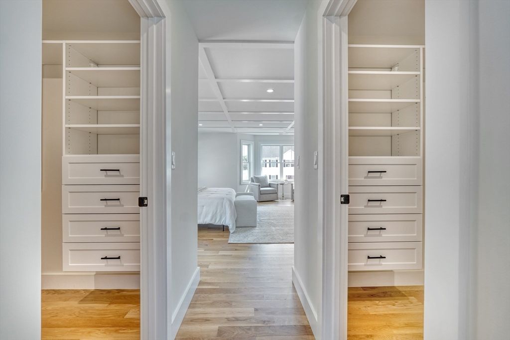Interior, Recessed Lighting, Walk-in Closets, Wood Texture Flooring