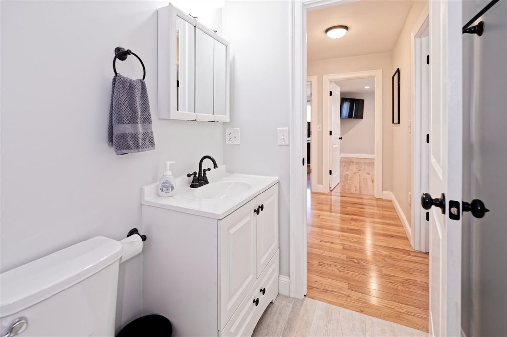 Bathroom, Interior, Recessed Lighting, Wood Texture Flooring