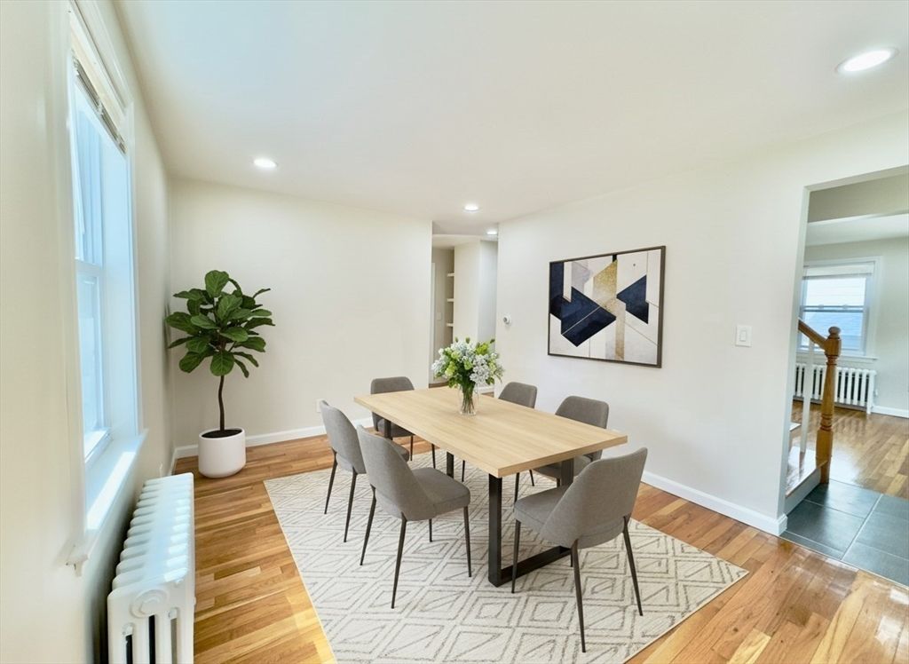 Dining room, Interior, Recessed Lighting, Wood Texture Flooring