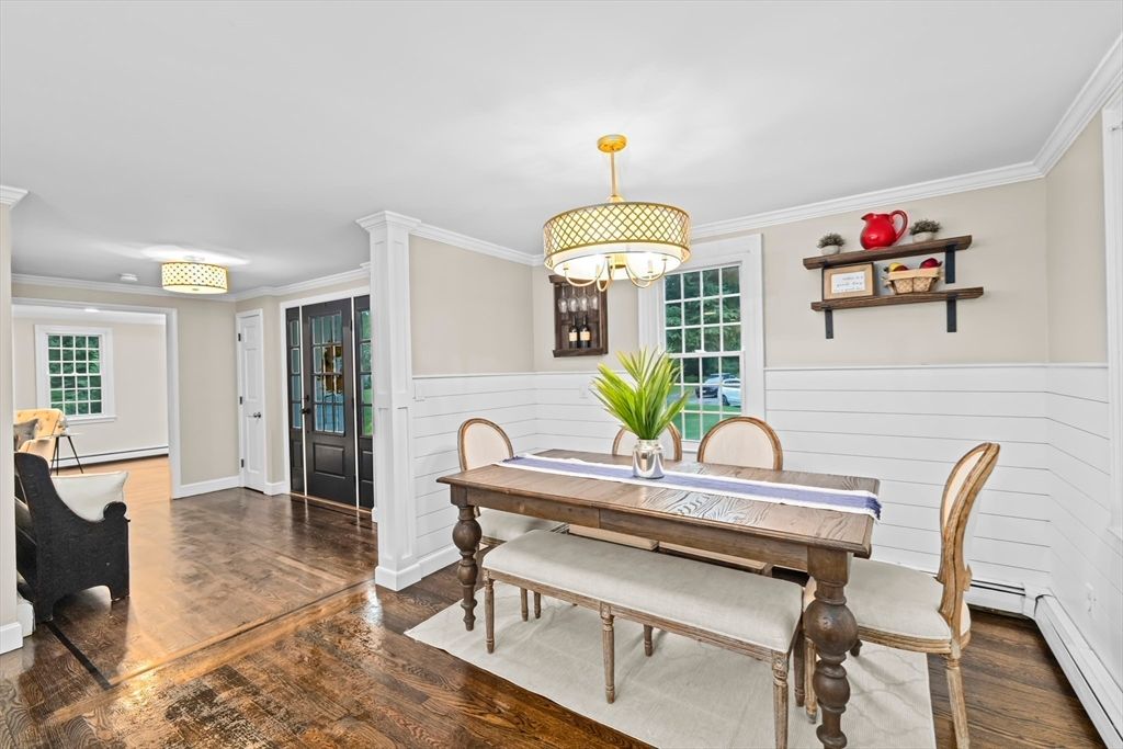 Dining room, Interior, Recessed Lighting, Wood Texture Flooring
