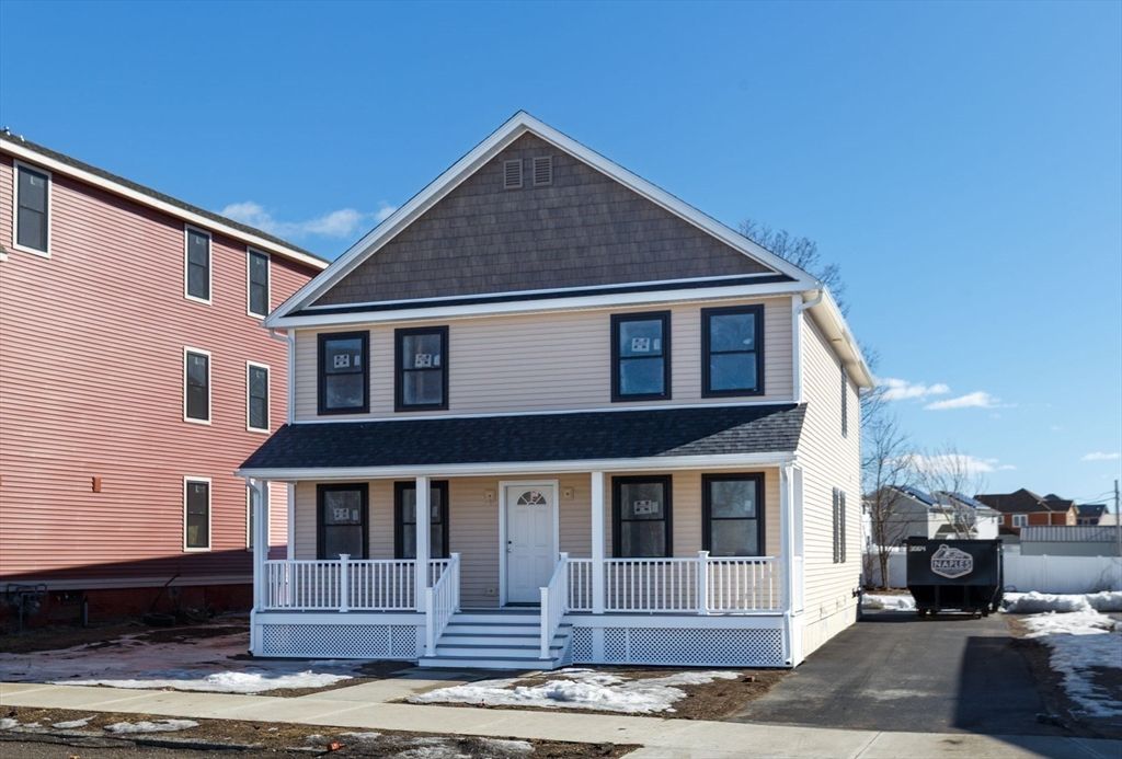Exterior, Facade, Queen Anne Victorian