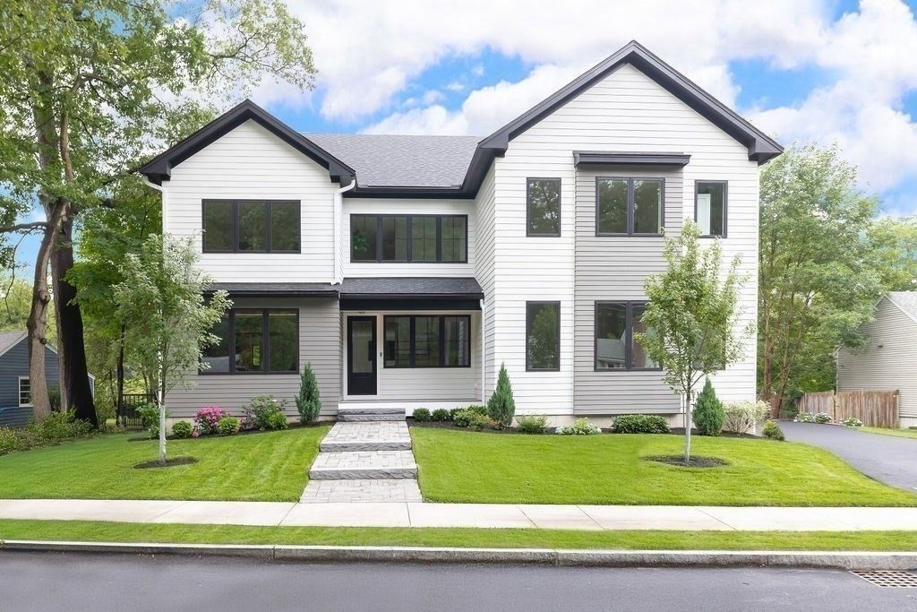 Exterior, Facade, Farmhouse