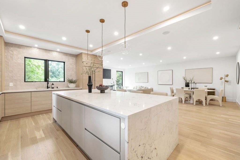 Dining room, Interior, Kitchen, Pendant Lights, Recessed Lighting, Wood Texture Flooring