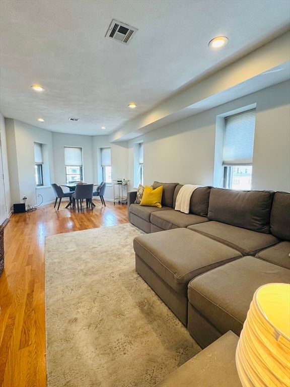 Dining room, Interior, Living room, Recessed Lighting, Wood Texture Flooring
