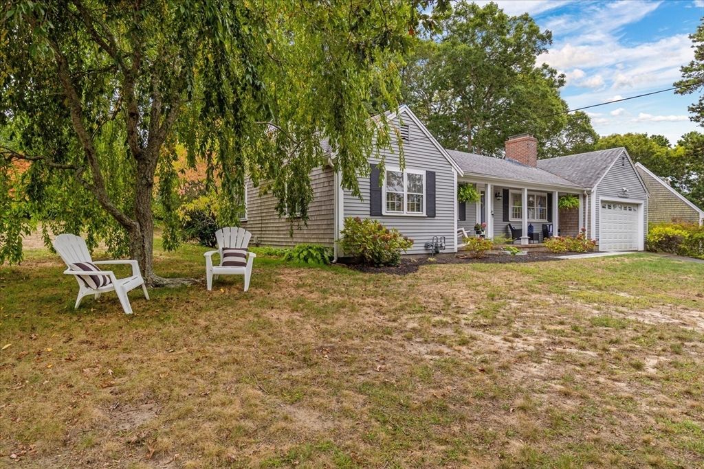 Backyard, Detached Garage, Exterior